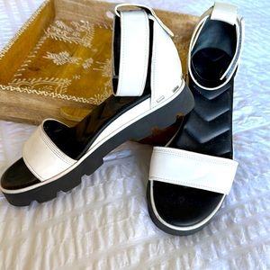 Franco Sarto platform sandals